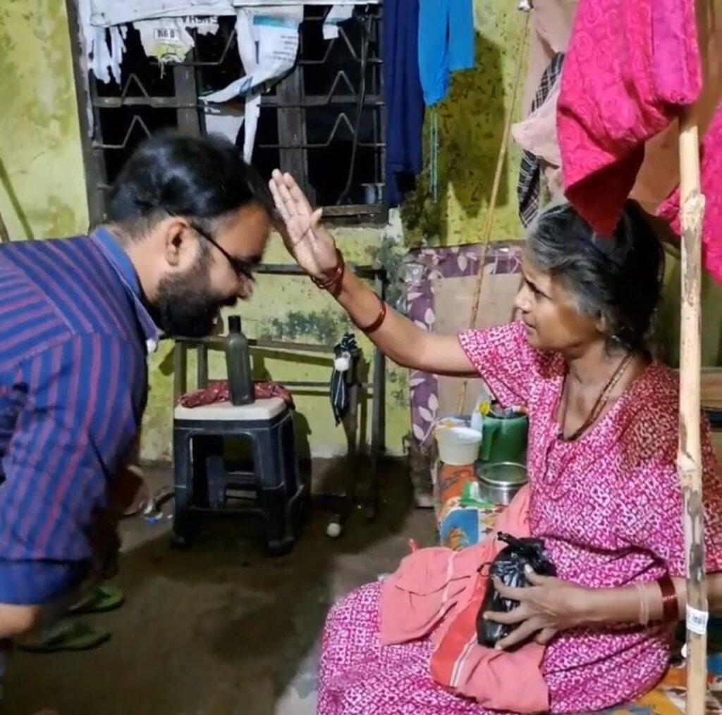 ब्राह्मण युवा आयाम द्वारा वृद्धाश्रम में दी गई सेवा — भारत संपर्क ब्राह्मण युवा आयाम द्वारा वृद्धाश्रम में दी गई सेवा — भारत संपर्क