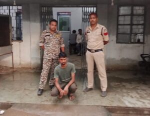 अस्थि विसर्जन से लौट रहे परिवार पर हमला, फरार आरोपी वरुण सिदार गिरफ्तार – भारत संपर्क न्यूज़ …