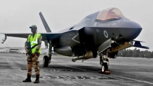 केरल में बेबस खड़ा आसमान का बादशाह F-35, अब टुकड़ों में होगी घर वापसी! आखिर UK ने… – भारत संपर्क