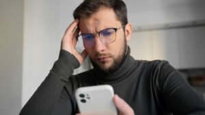 iPhone में अभी बंद करें WiFi ट्रैकिंग फीचर, नहीं तो होंगे ये नुकसान – भारत संपर्क