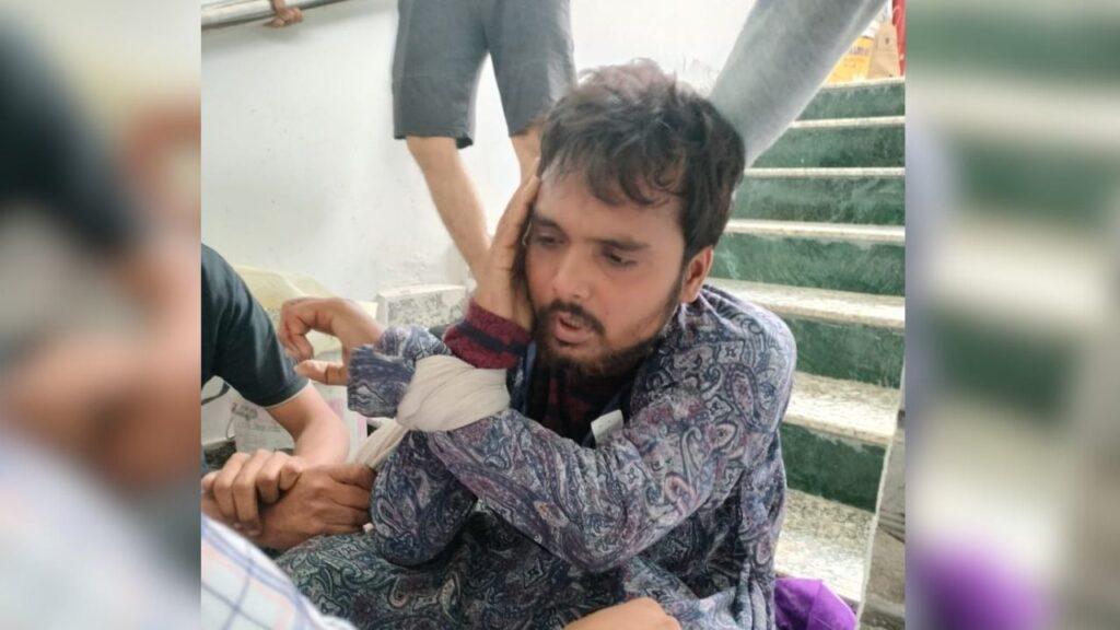 MP: युवक ने सलवार सूट पहना, फिर ऊपर से बुर्का… महिला डॉक्टर के घर घुस किय… – भारत संपर्क MP: युवक ने सलवार सूट पहना, फिर ऊपर से बुर्का… महिला डॉक्टर के घर घुस किय… – भारत संपर्क