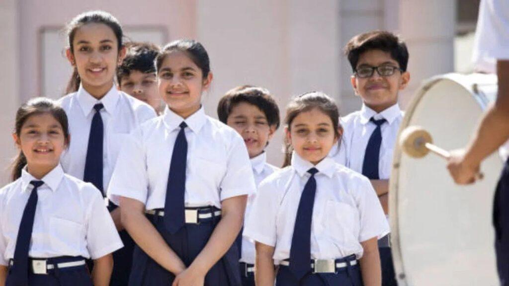 उत्तराखंड के बाद अब हरियाणा में श्रीमद्भगवत गीता हुई अनिवार्य, स्कूली बच्चे…