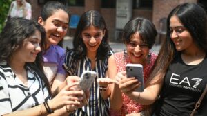 UP Board Exam 2026: यूपी बोर्ड 2026 परीक्षा का आवेदन शेड्यूल जारी, 10वीं-12वीं…