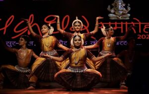 Raigarh: ओडि़शी नृत्य की अद्भुत प्रस्तुति से सजी चौथे दिन की सांस्कृतिक संध्या, डॉ…. – भारत संपर्क न्यूज़ …