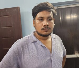 बुधवारी बाजार में 12 बटनदार चाकू बेचता युवक पकड़ाया, तोरवा…- भारत संपर्क