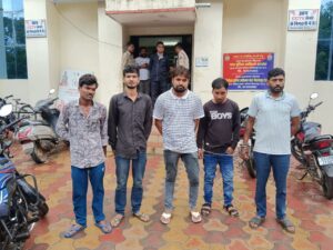 सरकण्डा पुलिस का फरार आरोपियों पर शिकंजा, 9 वारंट तामील — भारत संपर्क