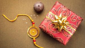Rakhi 2025: बहन के लिए चाहिए गिफ्ट? Amazon-Flipkart पर मिल रही ये धांसू डील्स – भारत संपर्क