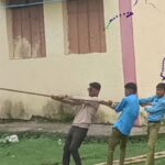 ट्रांसफार्मर लगवाने के लिए बच्चों से कराया काम, तस्वीर हुई…- भारत संपर्क