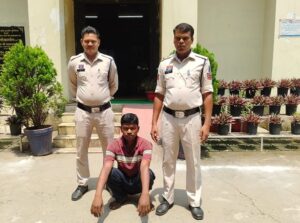 गौवंश तस्करी के मामले में फरार चल रहा आरोपी वाहन चालक गिरफ्तार, पुलिस ने भेजा… – भारत संपर्क न्यूज़ …