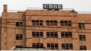 CBSE ने किया अलर्ट! डुप्लीकेट मार्कशीट, सर्टिफिकेट बनवाने और दस्तावेजों में…