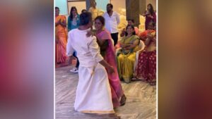 Viral: कपल ने Mukkala Mukkabala गाने पर किया शानदार डांस, जबरदस्त केमिस्ट्री ने जीता…