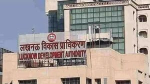 LDA ने घर तो बनाया, लेकिन बाहर 3 कब्र… दहशत में परिवार अब रेंट पर रह रहा,… – भारत संपर्क