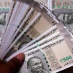 अकाउंट में दिखा इतना पैसा, गिन भी नहीं पाया… जब मजदूर के खाते में आए…