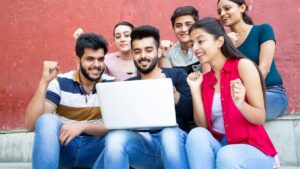 Sarkari Naukri 2025: बीएसएफ, नेवी, बैंक, रेलवे सहित विभिन्न विभागों में निकली…