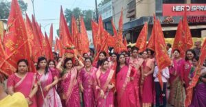 गाजे बाजे के साथ निकली आदर्श दुर्गा उत्सव महिला समिति की…- भारत संपर्क