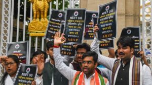शिक्षा माफिया कब मिट्टी में मिलाए जाएंगे… ABVP का योगी सरकार को 48 घंटे क… – भारत संपर्क