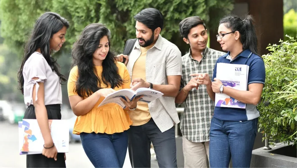 Engineering Courses: इंजीनियरिंग की ये 7 ब्रांच हैं यूनिक, शानदार बनेगा करियर,…