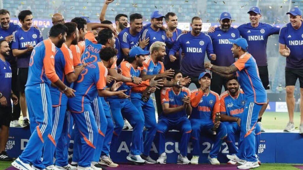 टीम इंडिया ने बिना एशिया कप ट्रॉफी के किया सेलिब्रेट, मगर इन 4 खिलाड़ियों न… – भारत संपर्क