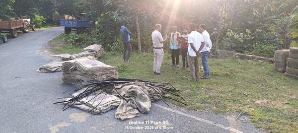 दिनदहाड़े बरदाना चोरी से खरसिया में मचा हड़कंप, चोरों ने सहकारिता समिति को बनाया… – भारत संपर्क न्यूज़ … दिनदहाड़े बरदाना चोरी से खरसिया में मचा हड़कंप, चोरों ने सहकारिता समिति को बनाया… – भारत संपर्क न्यूज़ …