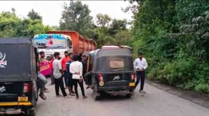 हमीरपुर रोड़ के पालीघाट में लगा लंबा जाम, एंबुलेंस समेत आमजन घंटों फंसे रहे – भारत संपर्क न्यूज़ …  हमीरपुर रोड़ के पालीघाट में लगा लंबा जाम, एंबुलेंस समेत आमजन घंटों फंसे रहे – भारत संपर्क न्यूज़ …