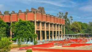IIT कानपुर का कमाल… सबसे अधिक स्टार्टअप वाला देश का पहला संस्थान बना