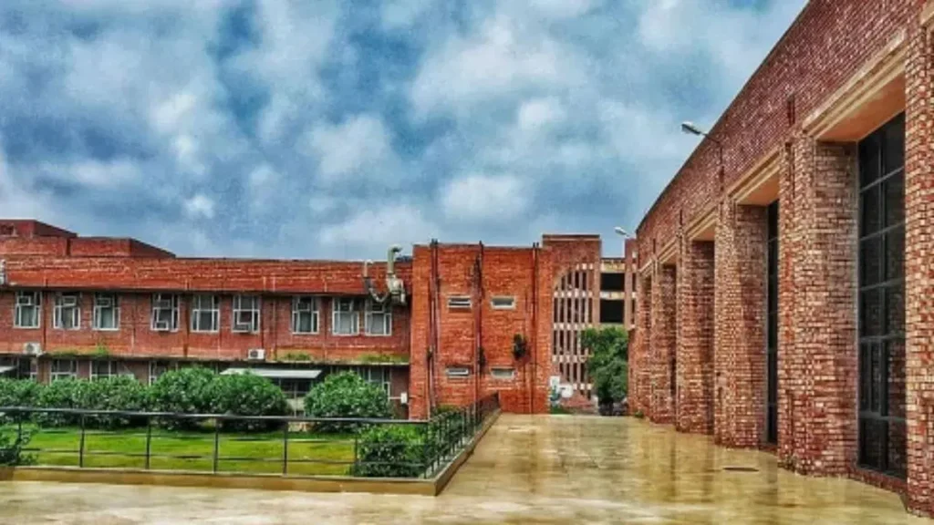 JNUSU Election: ABVP ने घोषित किए अपने उम्मीदवार, दो स्कूलों में काउंसलर… JNUSU Election: ABVP ने घोषित किए अपने उम्मीदवार, दो स्कूलों में काउंसलर…