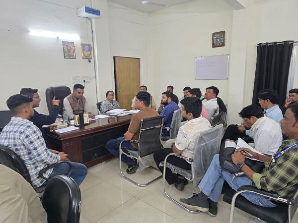 दोपहिया वाहनों के साथ हेलमेट वितरण अब अनिवार्य, मोटरयान अधिनियम के तहत नियमों का… – भारत संपर्क न्यूज़ …