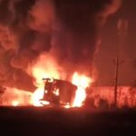 कौशांबी में NH-2 पर पलटा तेल टैंकर, लगी भीषण आग; 10KM तक जाम में फंसी गाड़ि… – भारत संपर्क