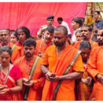 काशी से 419 किमी पैदल चलकर मैनपाट के चोरकीपानी धाम पहुंचे कांवड़िए, किया जलाभिषेक