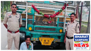 रायगढ़ पुलिस का ऑपरेशन प्रहार जारी, 15.75 टन स्क्रैप लोहे से लदा ट्रक पकड़ाया