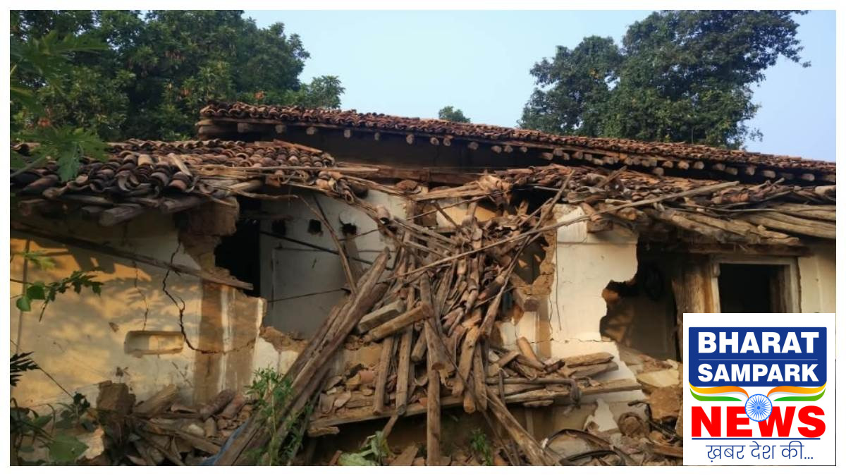 12 हाथियों का नया दल पहुंचने से अंबिकापुर के उदयपुर रेंज में हुए 27 हाथी, घरो में किया तोड़फोड़