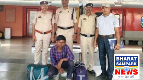 नर्मदा एक्सप्रेस का इंतजार कर रहा था युवक, दो बैगों से निकला 12.95 किलो गांजा