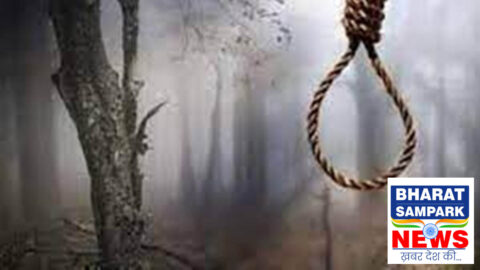 रायगढ़: PWD साइनबोर्ड में फांसी पर लटकी मिली अज्ञात शख्स की लाश, इलाके में सनसनी